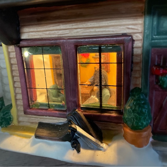 Vintage Rare Christmas Delights Handpainted Porcelain Lighted House Skate & Ski - Picture 11 of 11